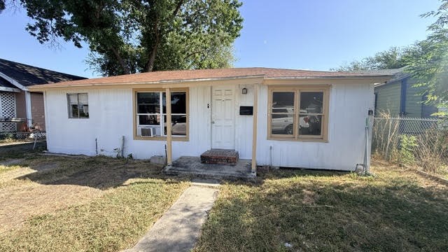 2534 Tarlton St Property Photo 1