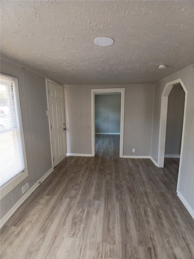 2534 Tarlton St Property Photo 3