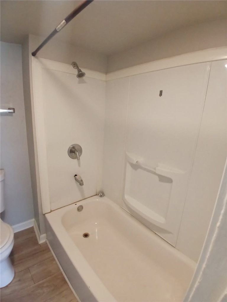 2534 Tarlton St Property Photo 5