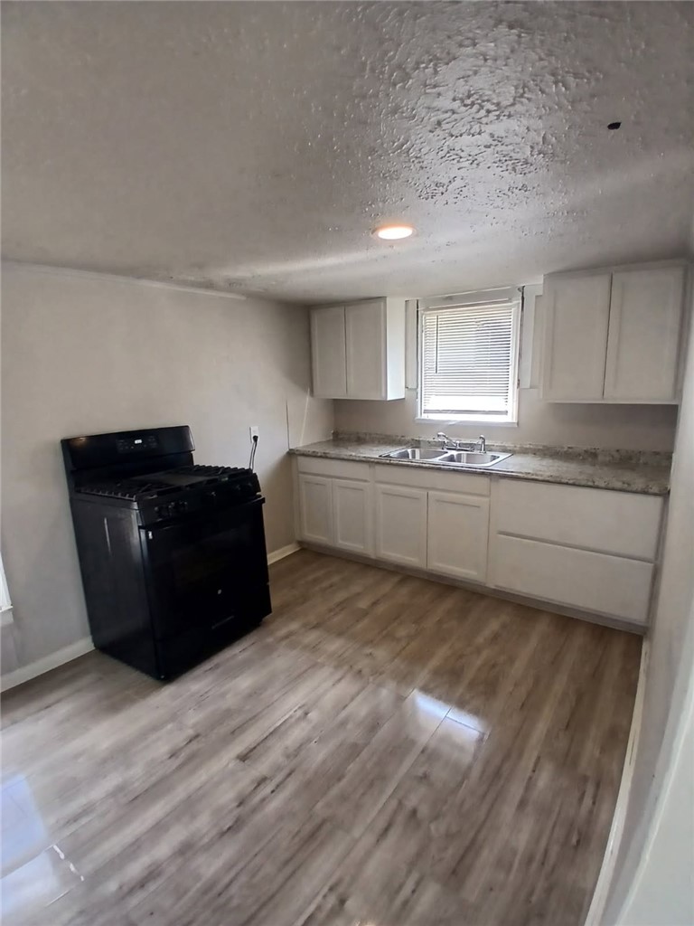 2534 Tarlton St Property Photo 7