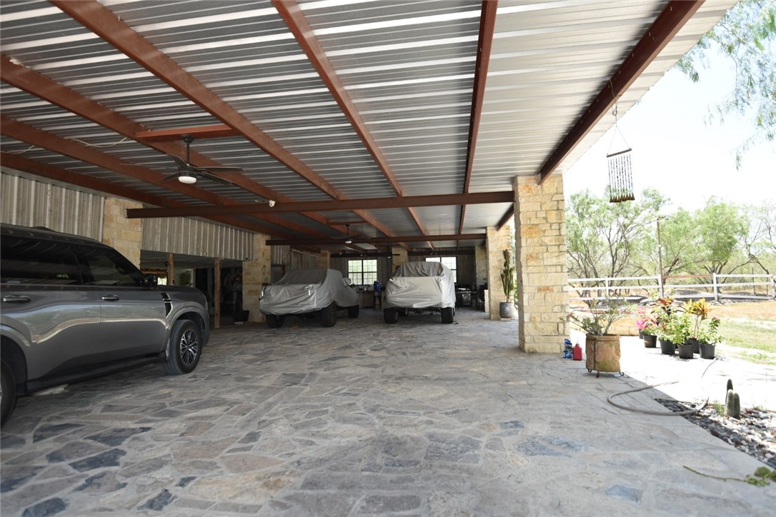 2325 E Highway 285 Property Photo 8
