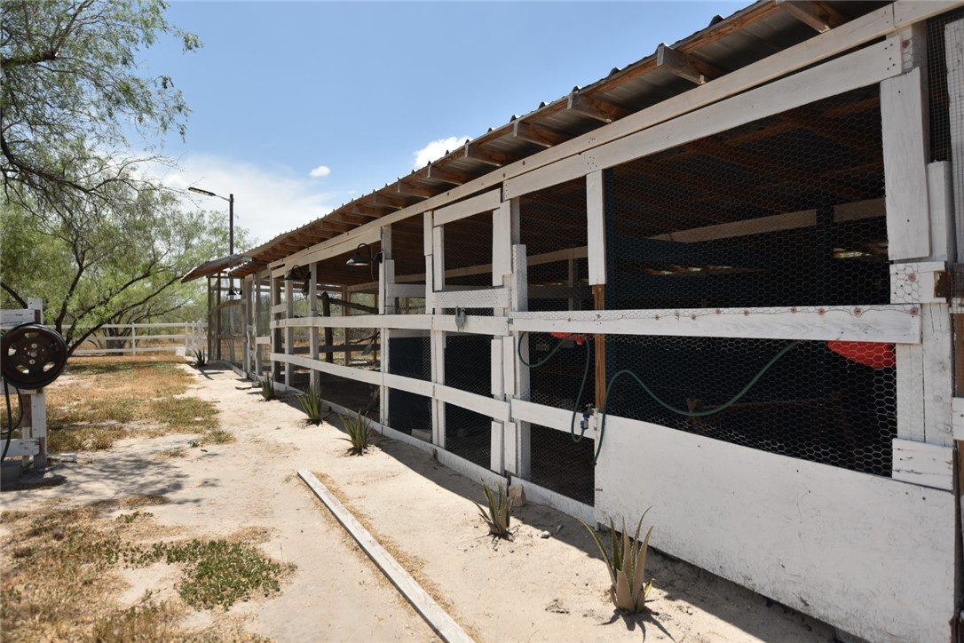 2325 E Highway 285 Property Photo 31