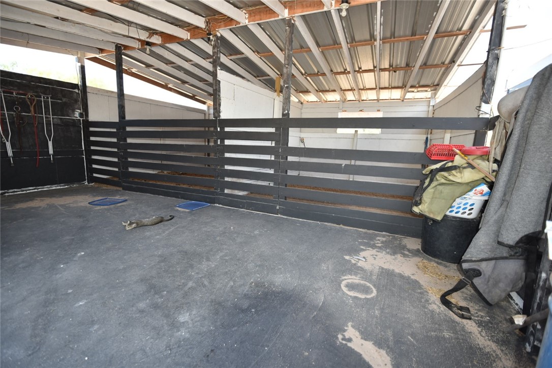 2325 E Highway 285 Property Photo 36