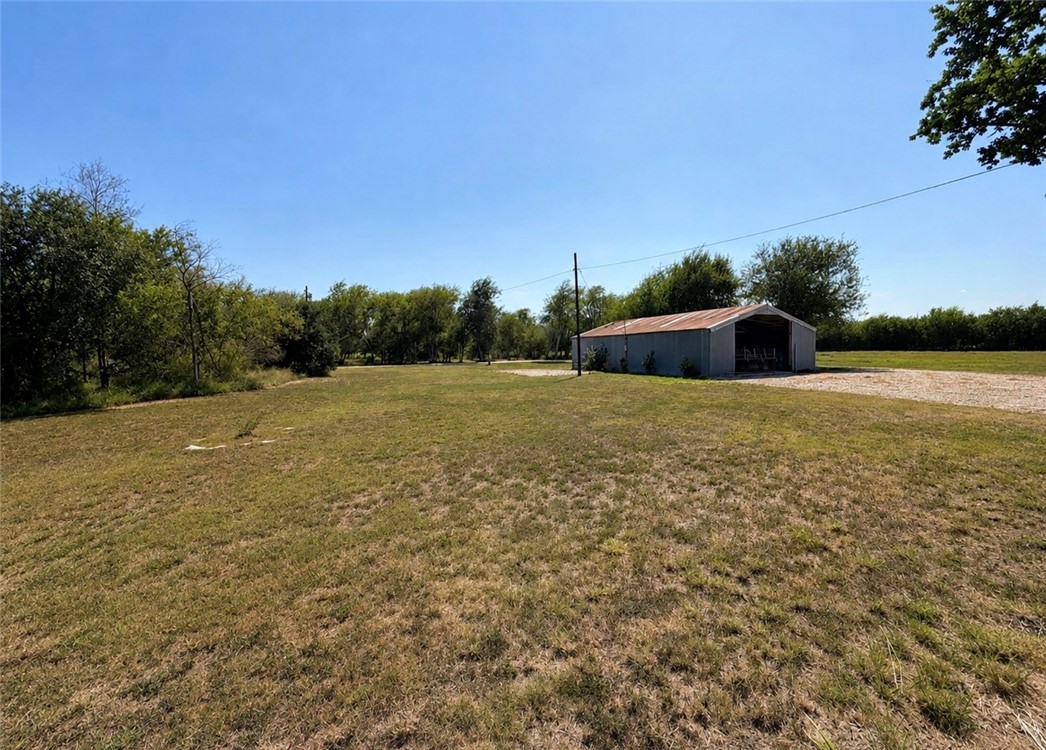 4750 Private Road 3915 Property Photo 26