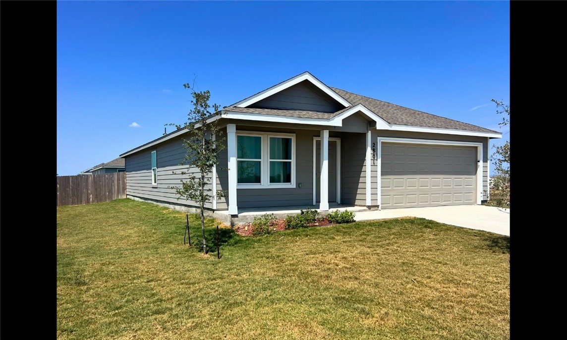 2801 Martell St Property Photo 3