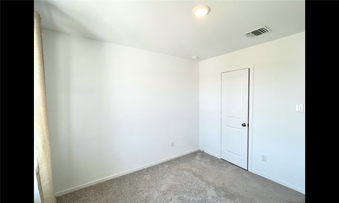 2801 Martell St Property Photo 8