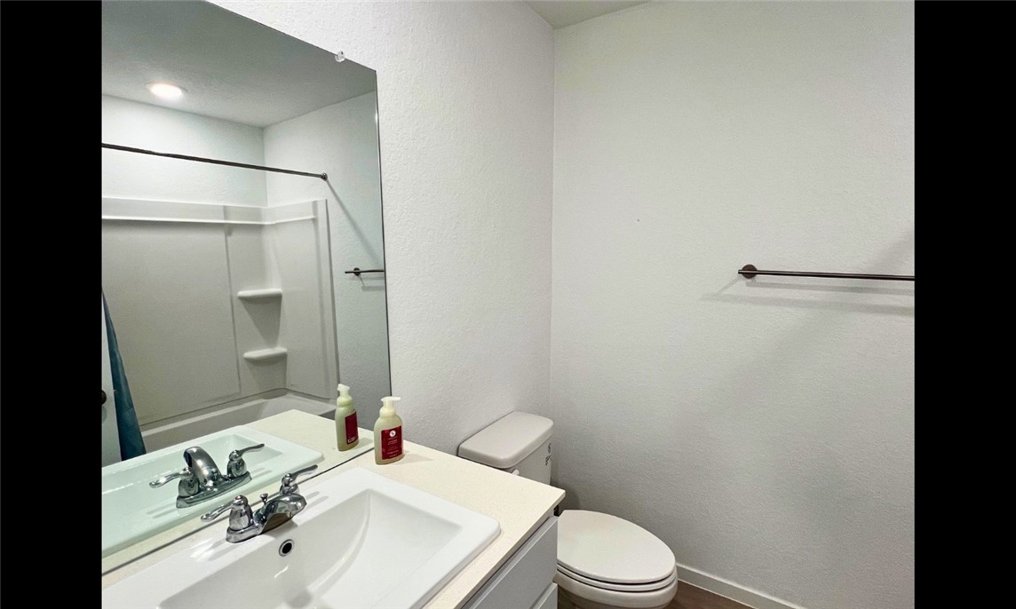 2801 Martell St Property Photo 11