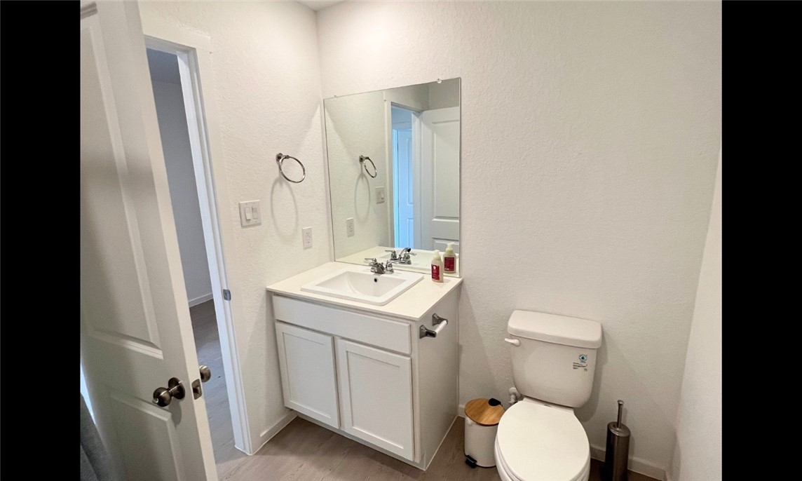 2801 Martell St Property Photo 13