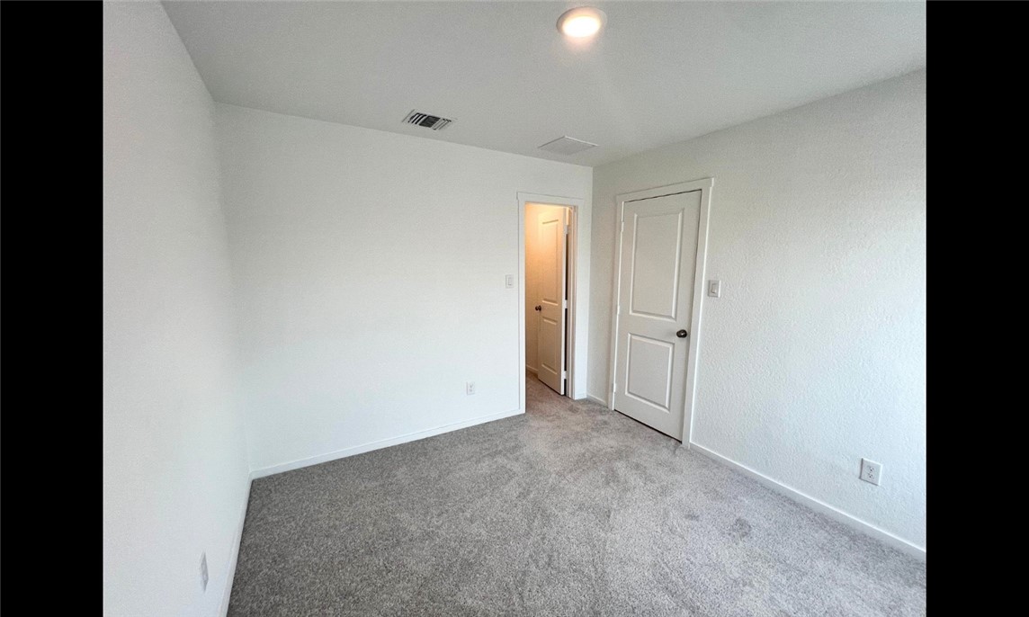 2801 Martell St Property Photo 17