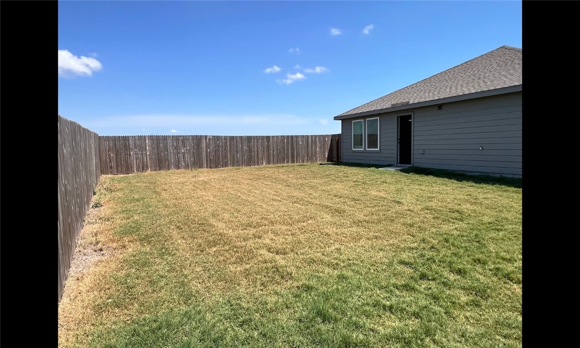 2801 Martell St Property Photo 38