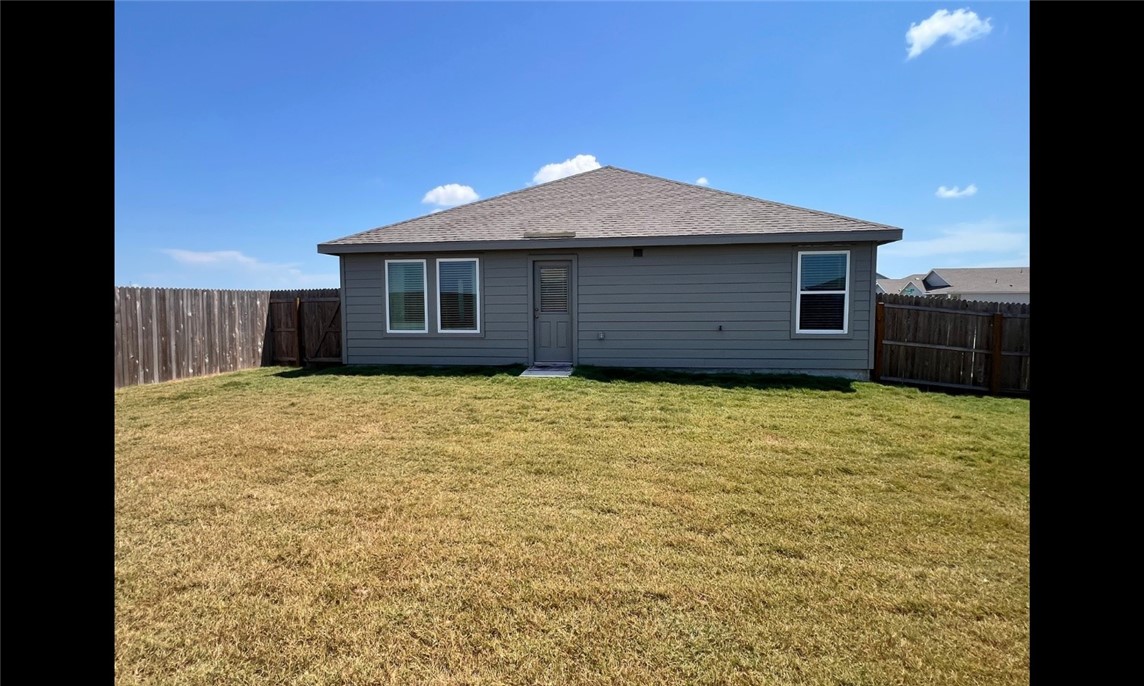 2801 Martell St Property Photo 39