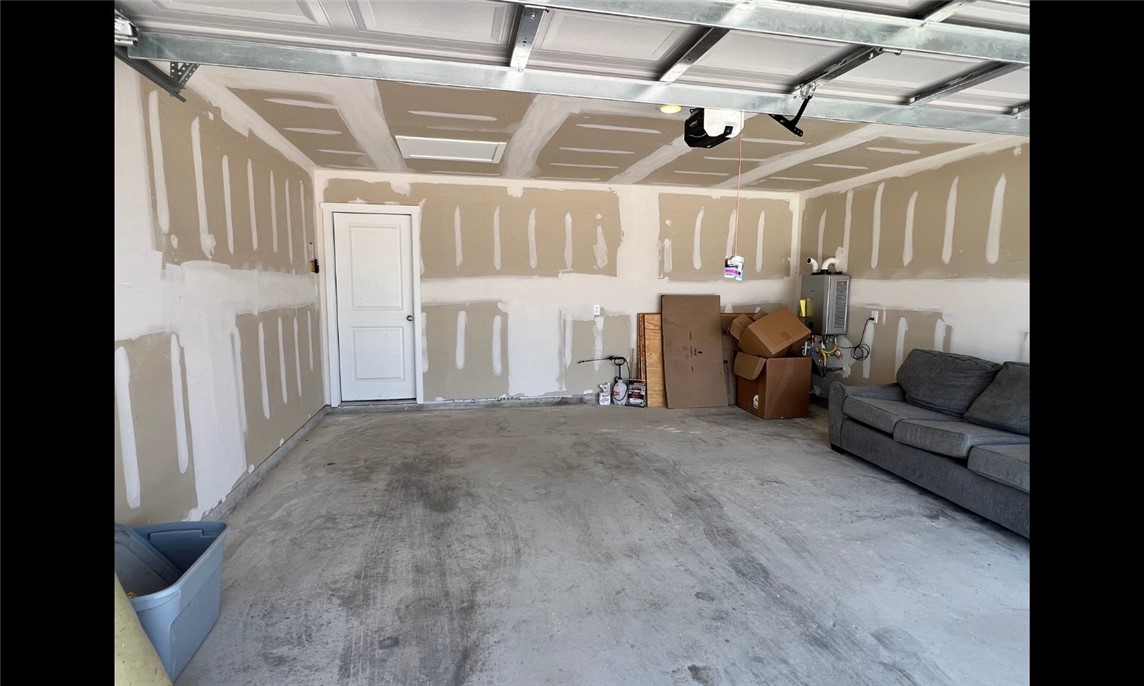 2801 Martell St Property Photo 40