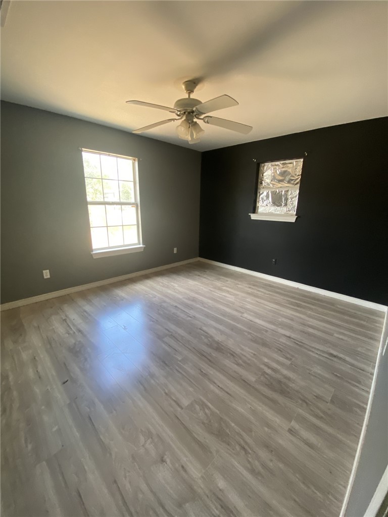 909 Range St Property Photo 10