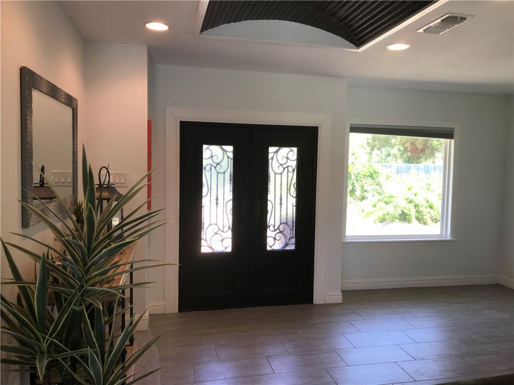 3241 Azores Dr Property Photo 4