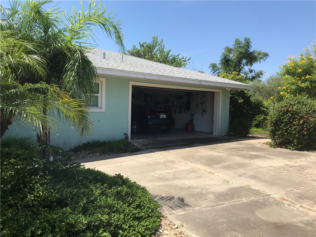 3241 Azores Dr Property Photo 31