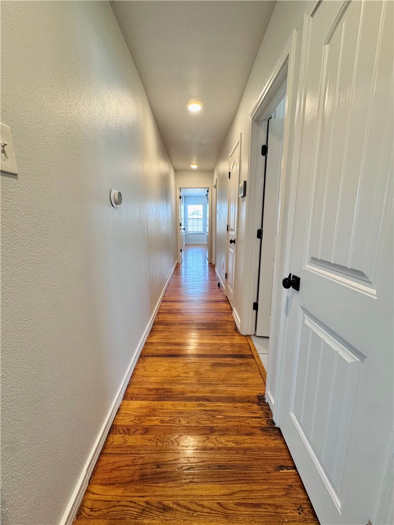 710 Cullen St Property Photo 5