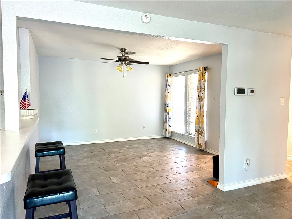 1737 Denver St Property Photo 5