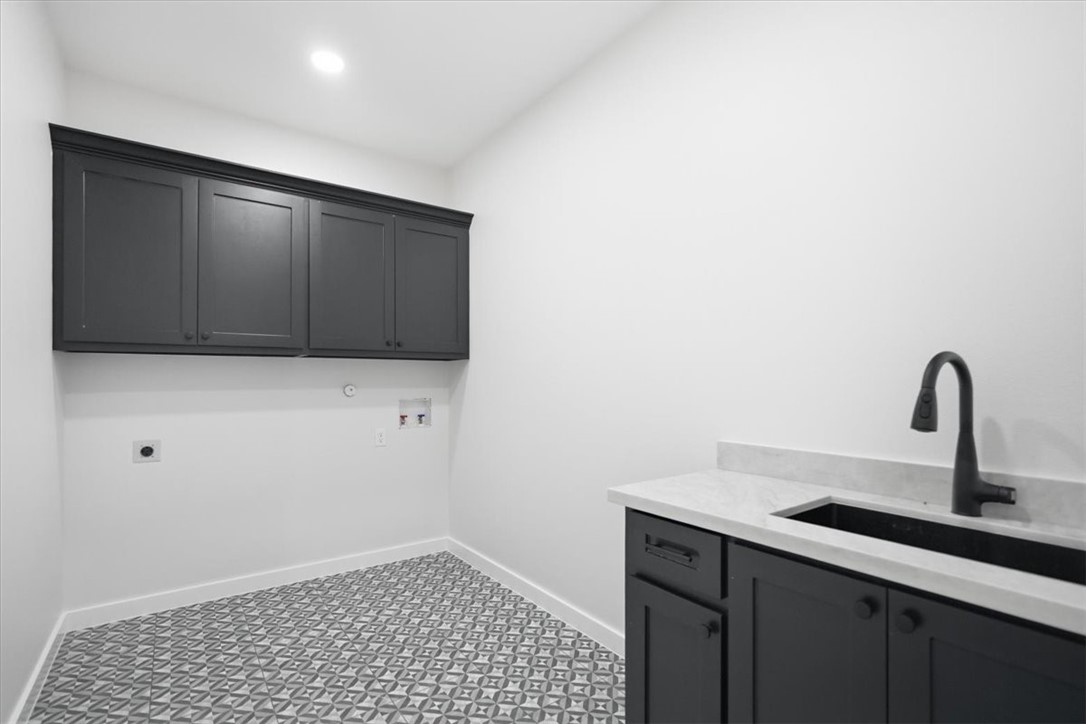 924 S 10th Property Photo 32