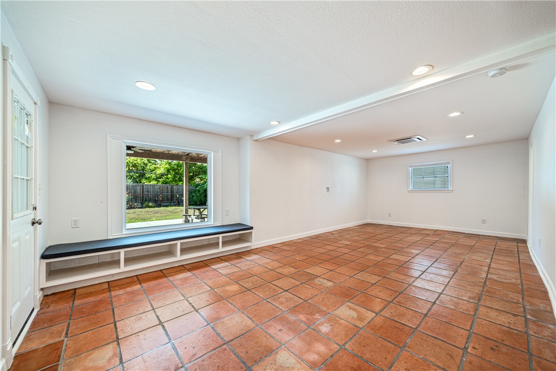 437 Homecrest St Property Photo 24