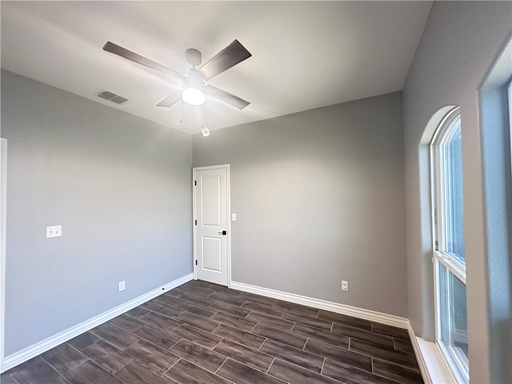 7814 Krypton Dr Property Photo 6