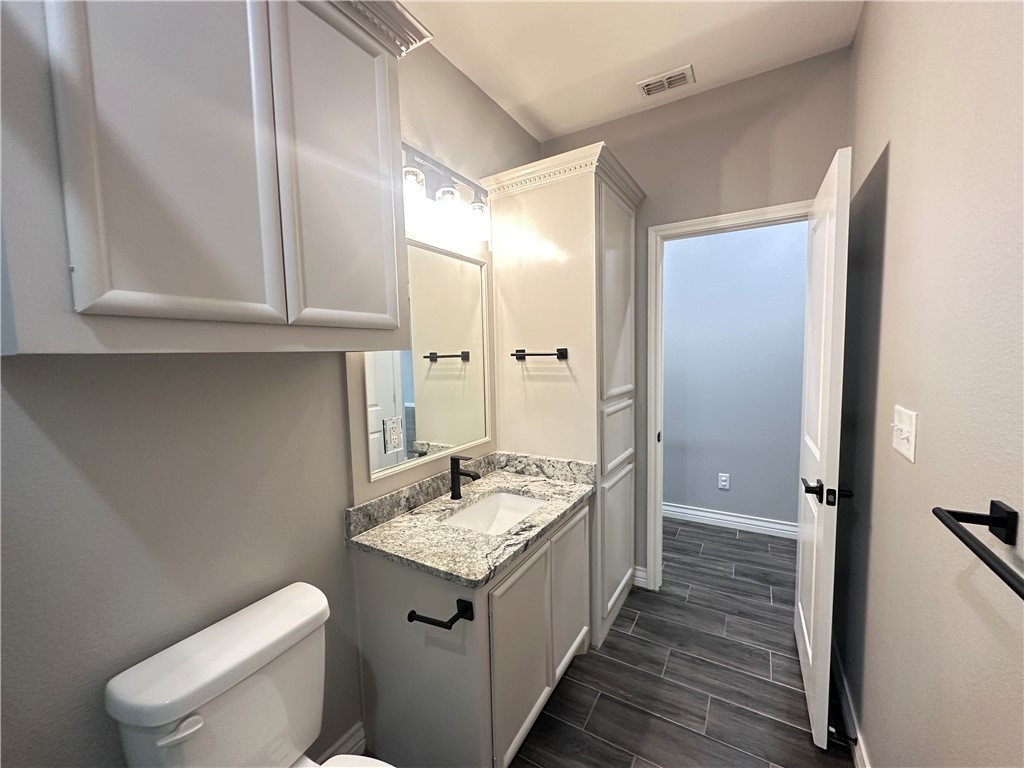 7814 Krypton Dr Property Photo 8