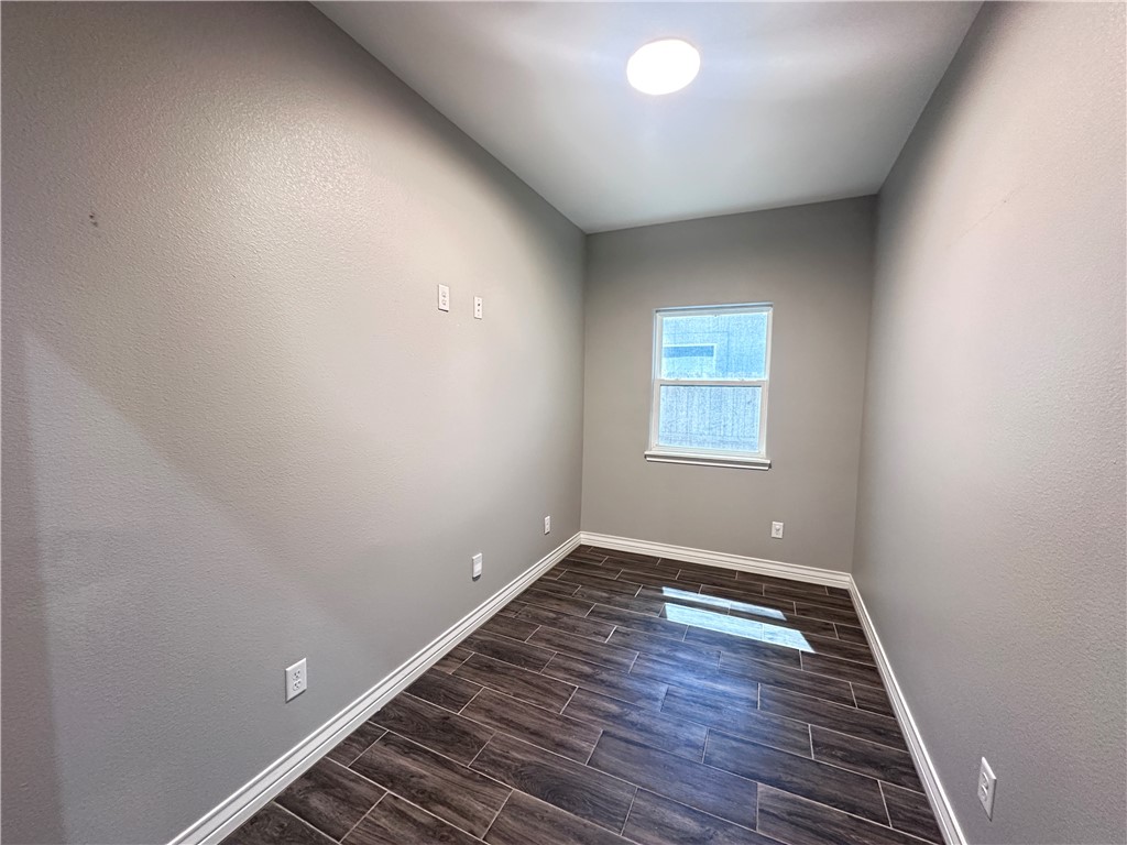 7814 Krypton Dr Property Photo 15