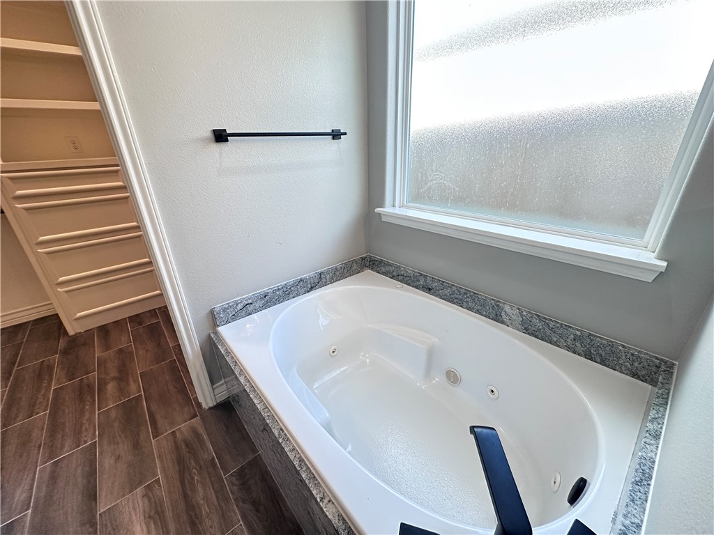 7814 Krypton Dr Property Photo 30