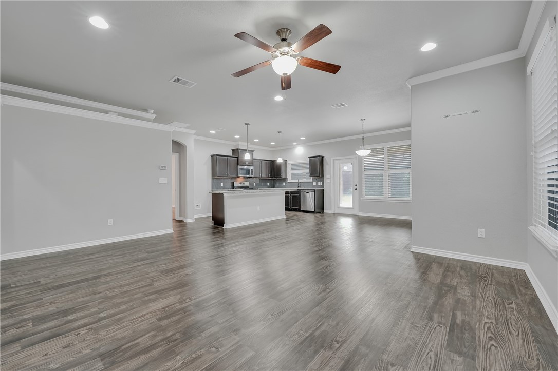3021 Maverick Dr Property Photo 5