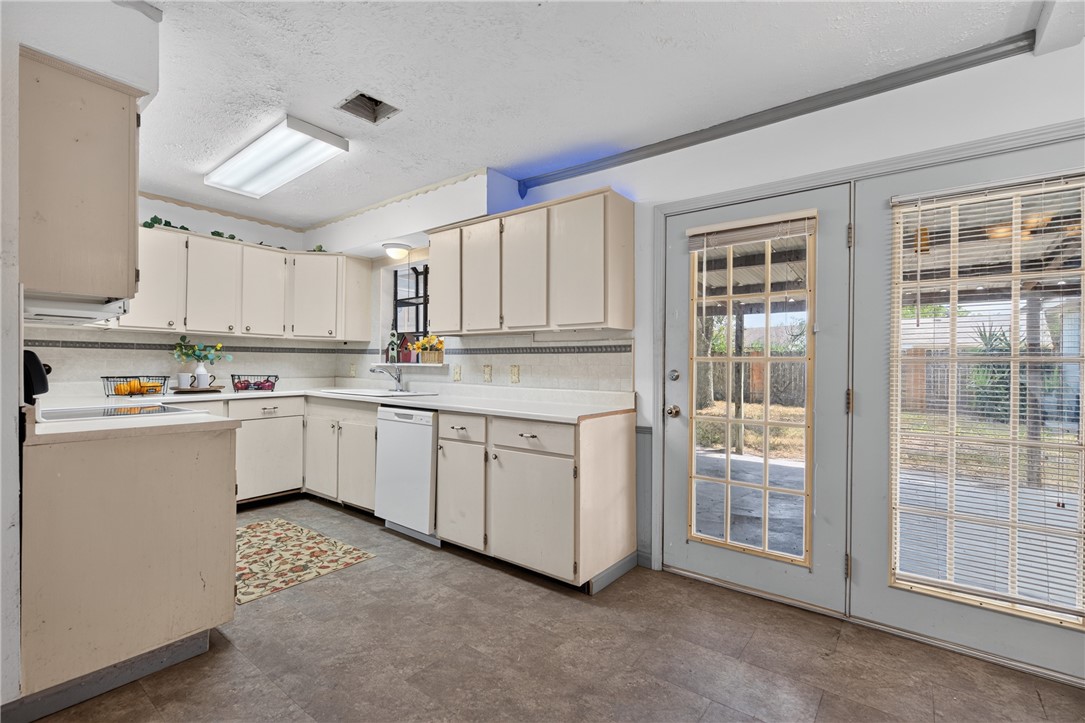 6405 Beechwood Dr Property Photo 11