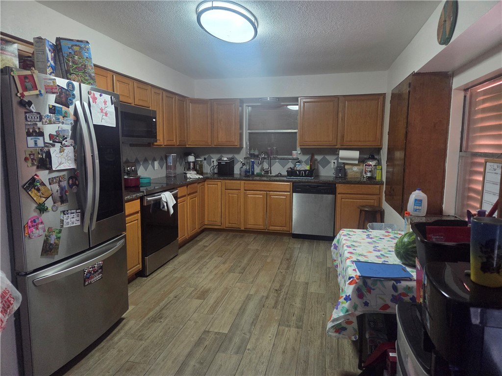 1118 Ontario Dr Property Photo 4