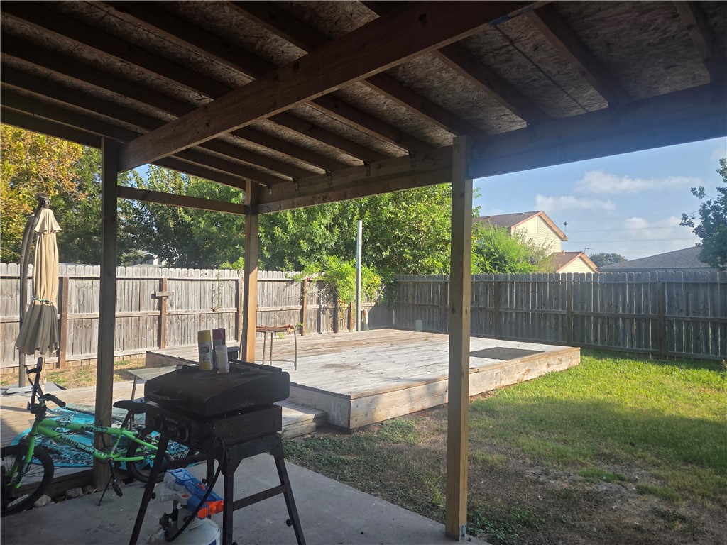 1118 Ontario Dr Property Photo 10