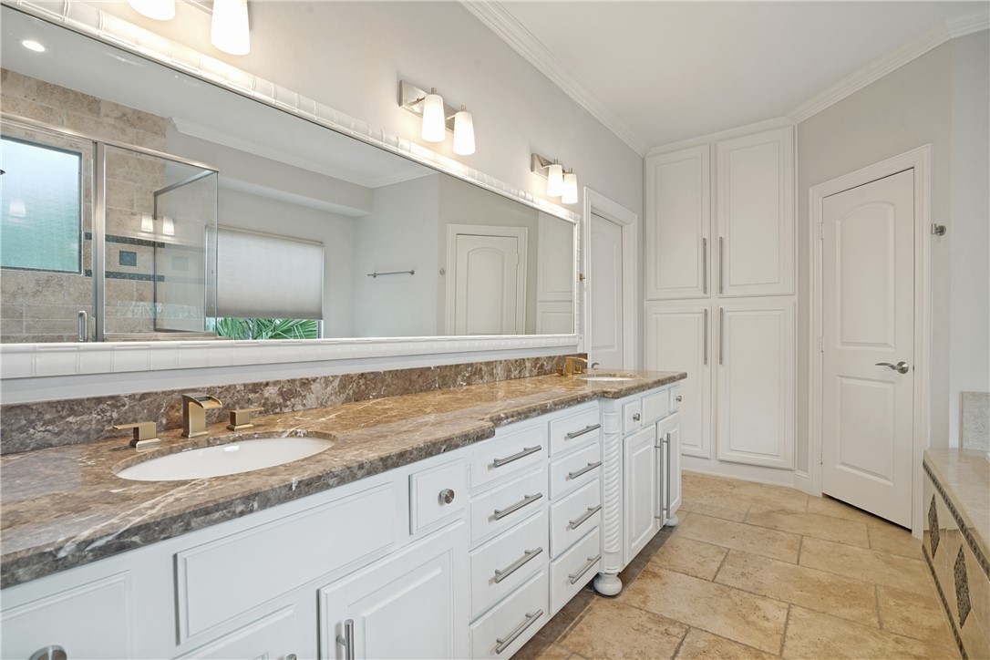 5459 Willis Ave Property Photo 19