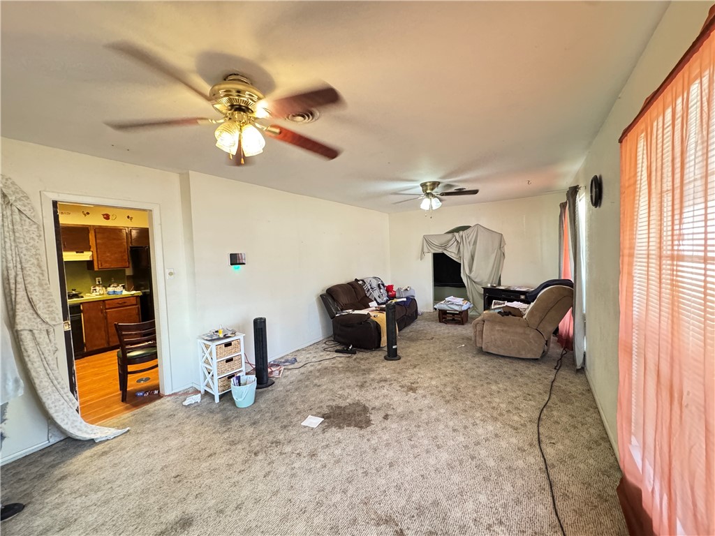 1710 Louisiana St Property Photo 4