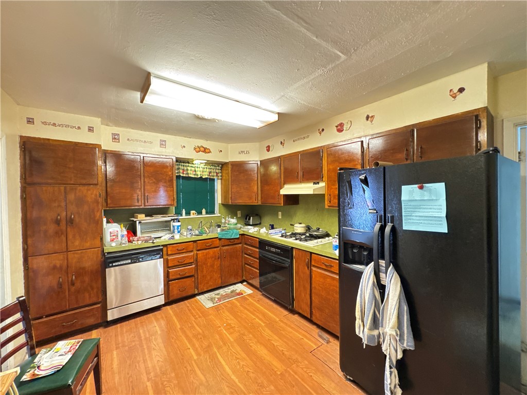 1710 Louisiana St Property Photo 6