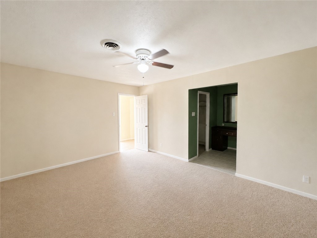 1710 Louisiana St Property Photo 13