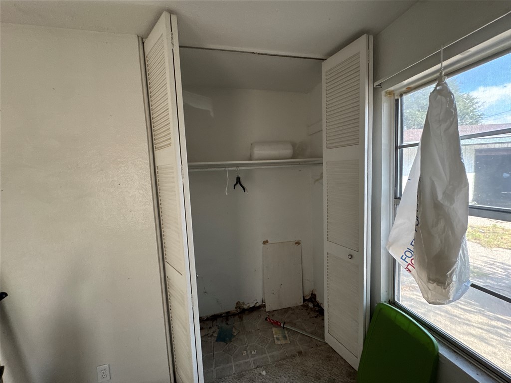 1710 Louisiana St Property Photo 24