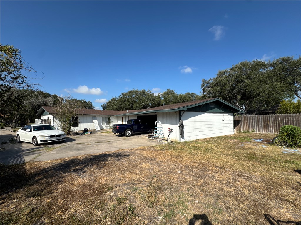 1710 Louisiana St Property Photo 33