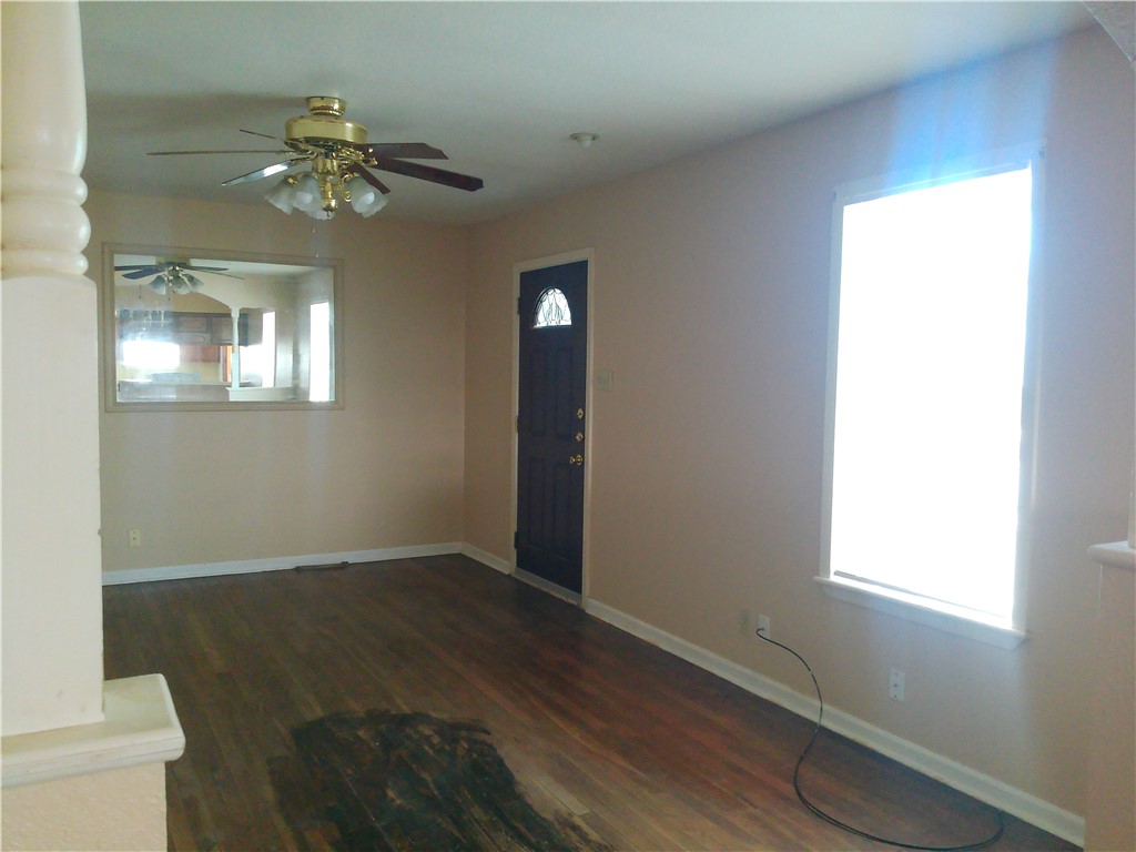 1438 Ormond Dr Property Photo 2