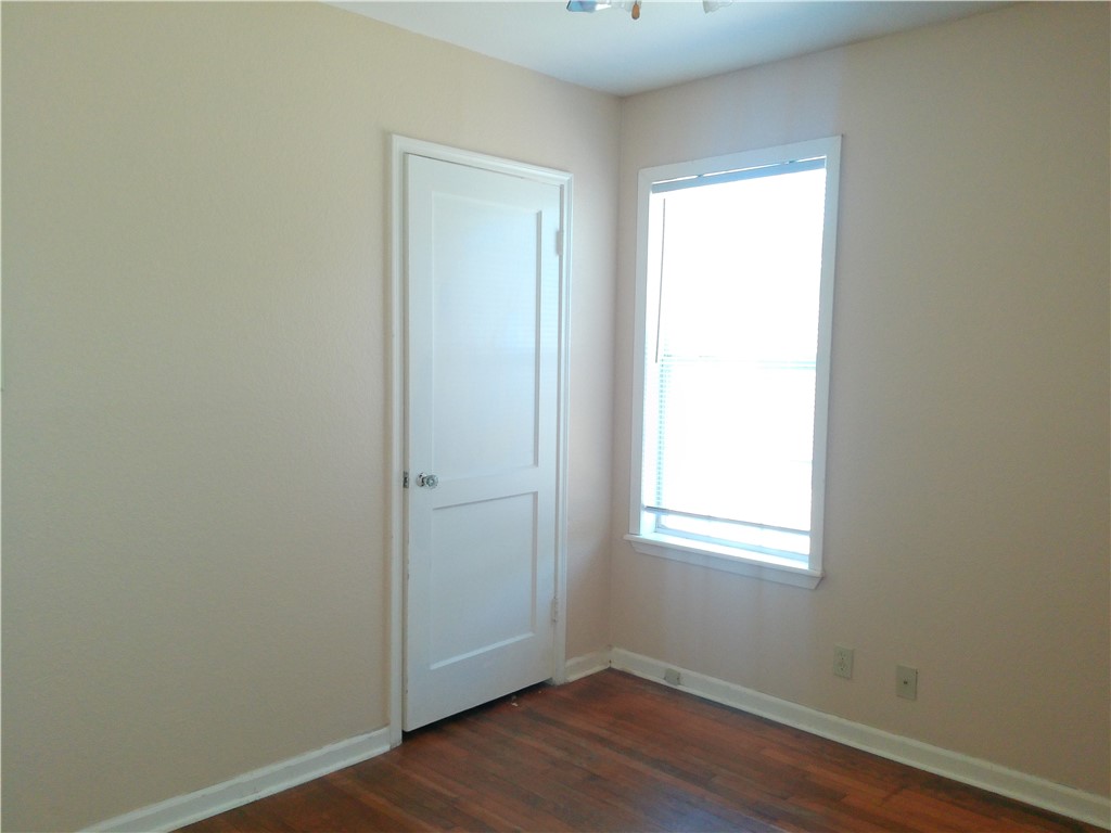 1438 Ormond Dr Property Photo 9