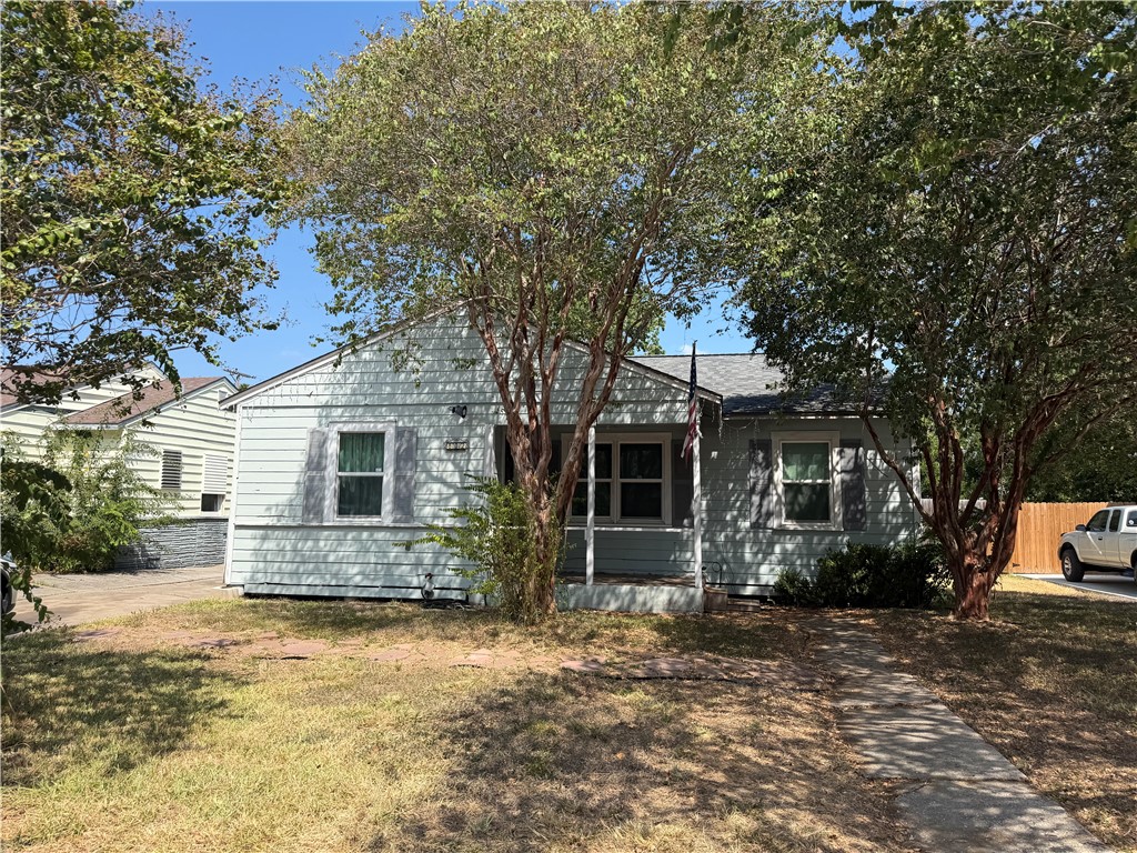 802 Indiana Ave Property Photo 1