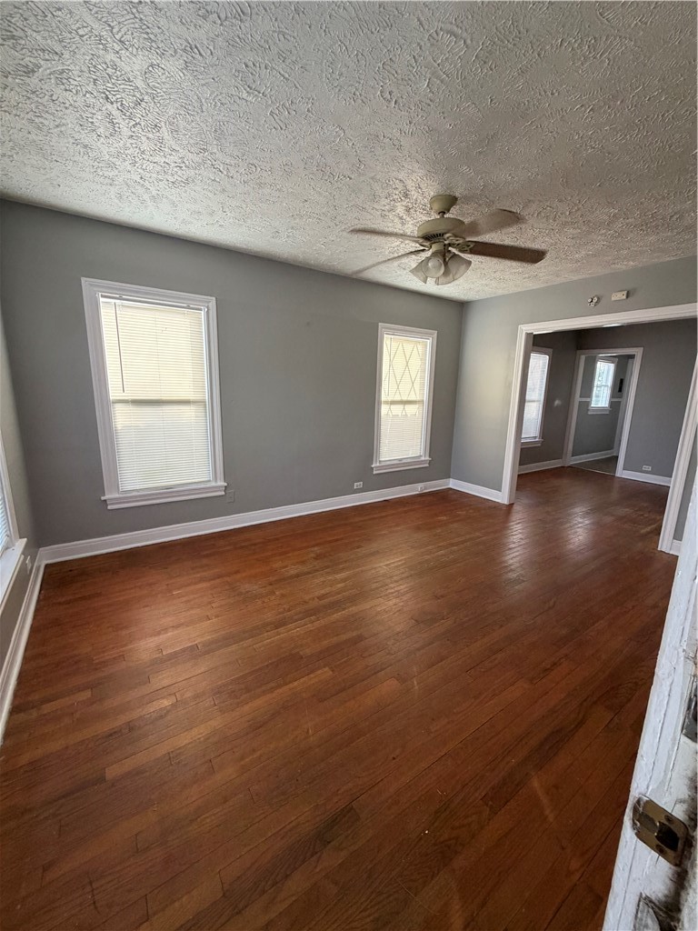 330 Rosebud Ave Property Photo 2