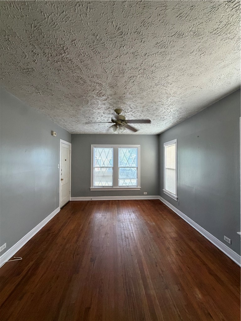330 Rosebud Ave Property Photo 3
