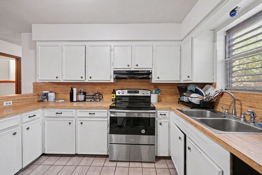 2721 Allencrest Dr Property Photo 4
