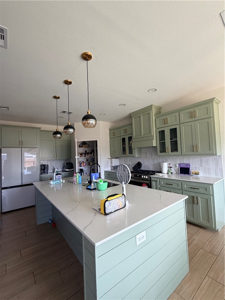 12818 Madalynn Dr Property Photo 4