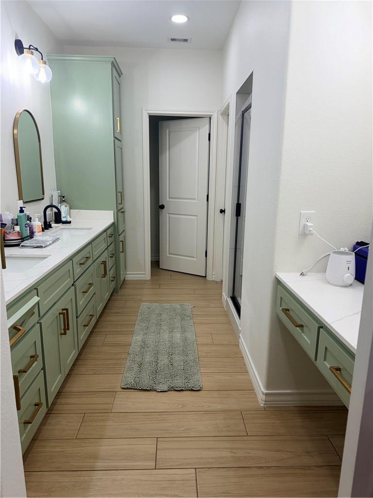 12818 Madalynn Dr Property Photo 12