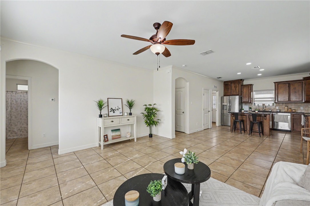 1950 Sandy Way Property Photo 6