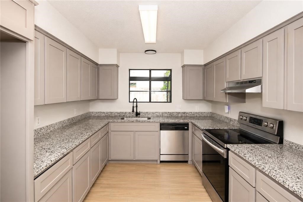 6941 Braesvalley Dr Property Photo 4