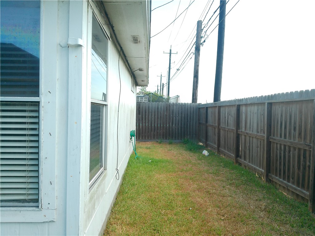 7818 Wolverine Dr Property Photo 17