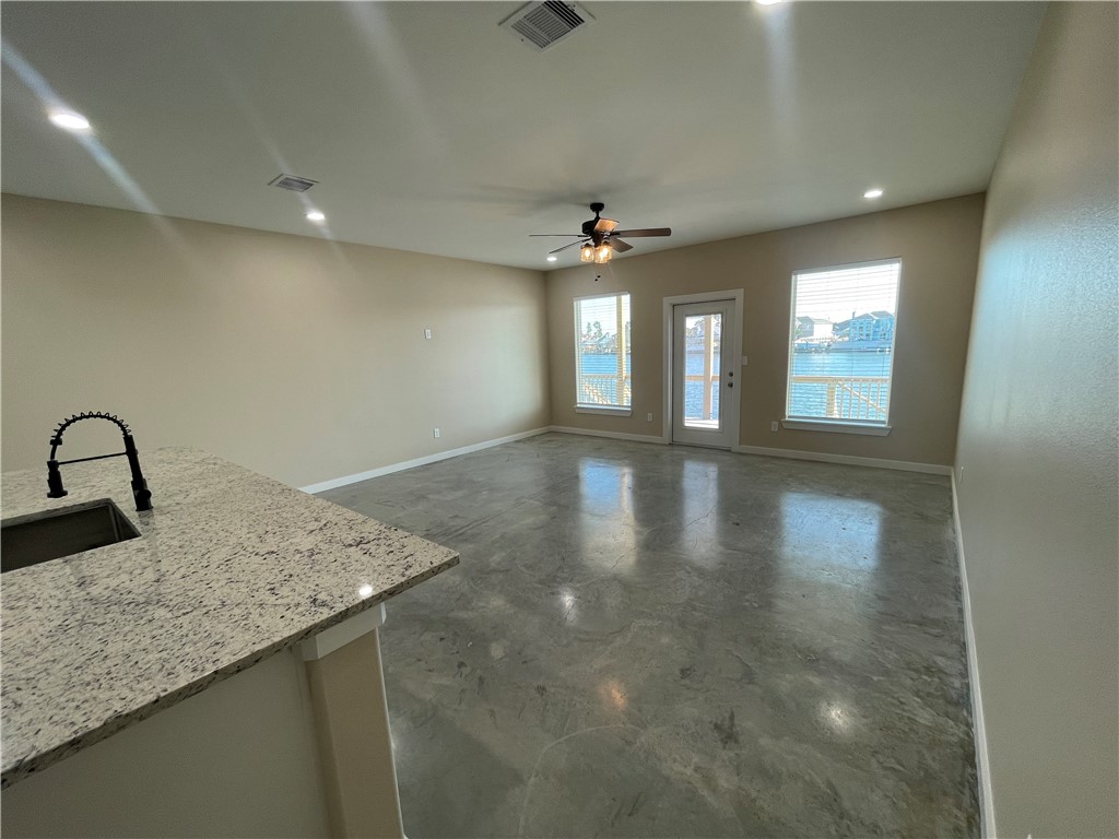 13957 Fortuna Bay Dr B Property Photo 5