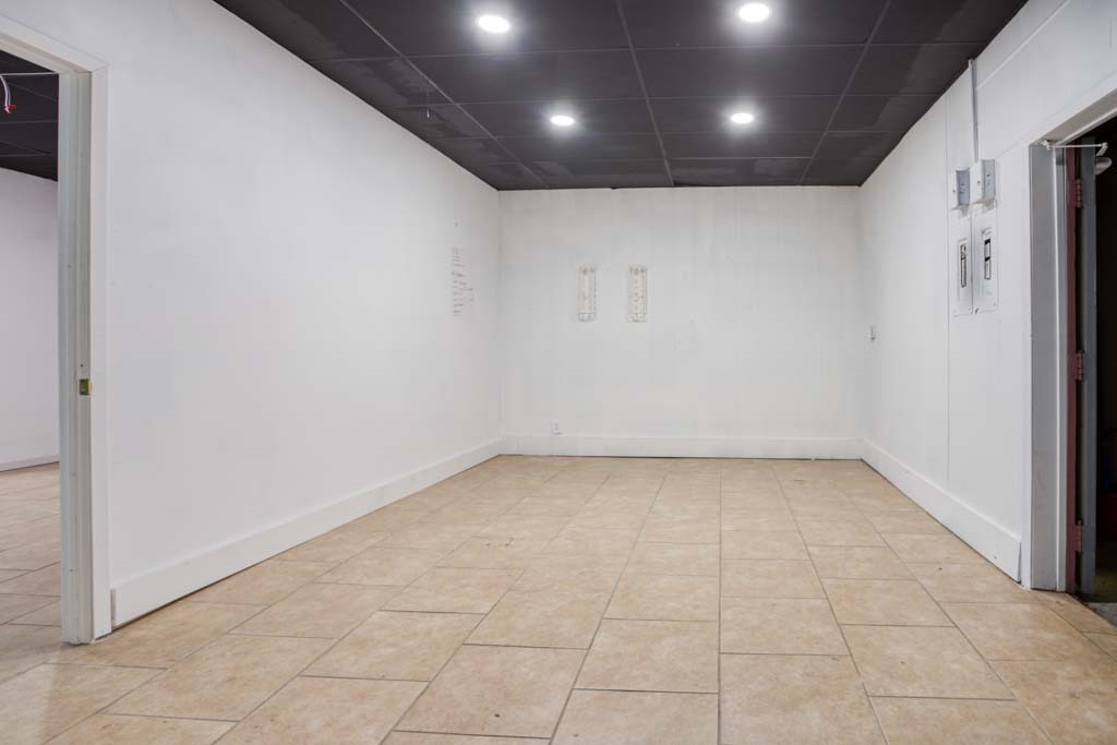4343 S Alameda Property Photo 14